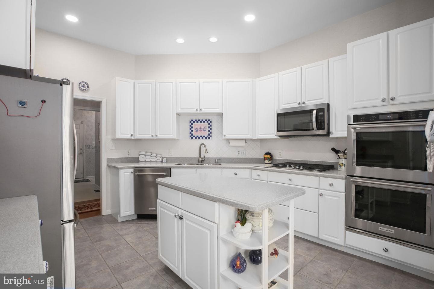 3008 Saint Annes Court photo 10