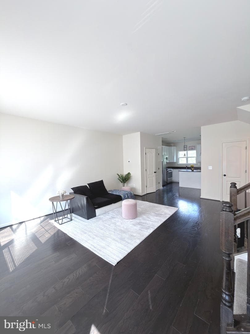 2429 Drake Lane photo 6