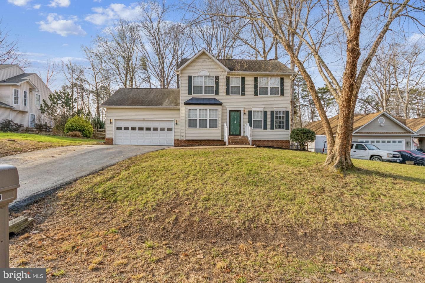 11709 Woodland View Drive