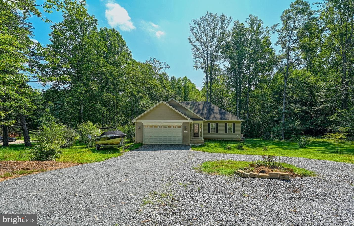 6121 Belmont Road, Mineral