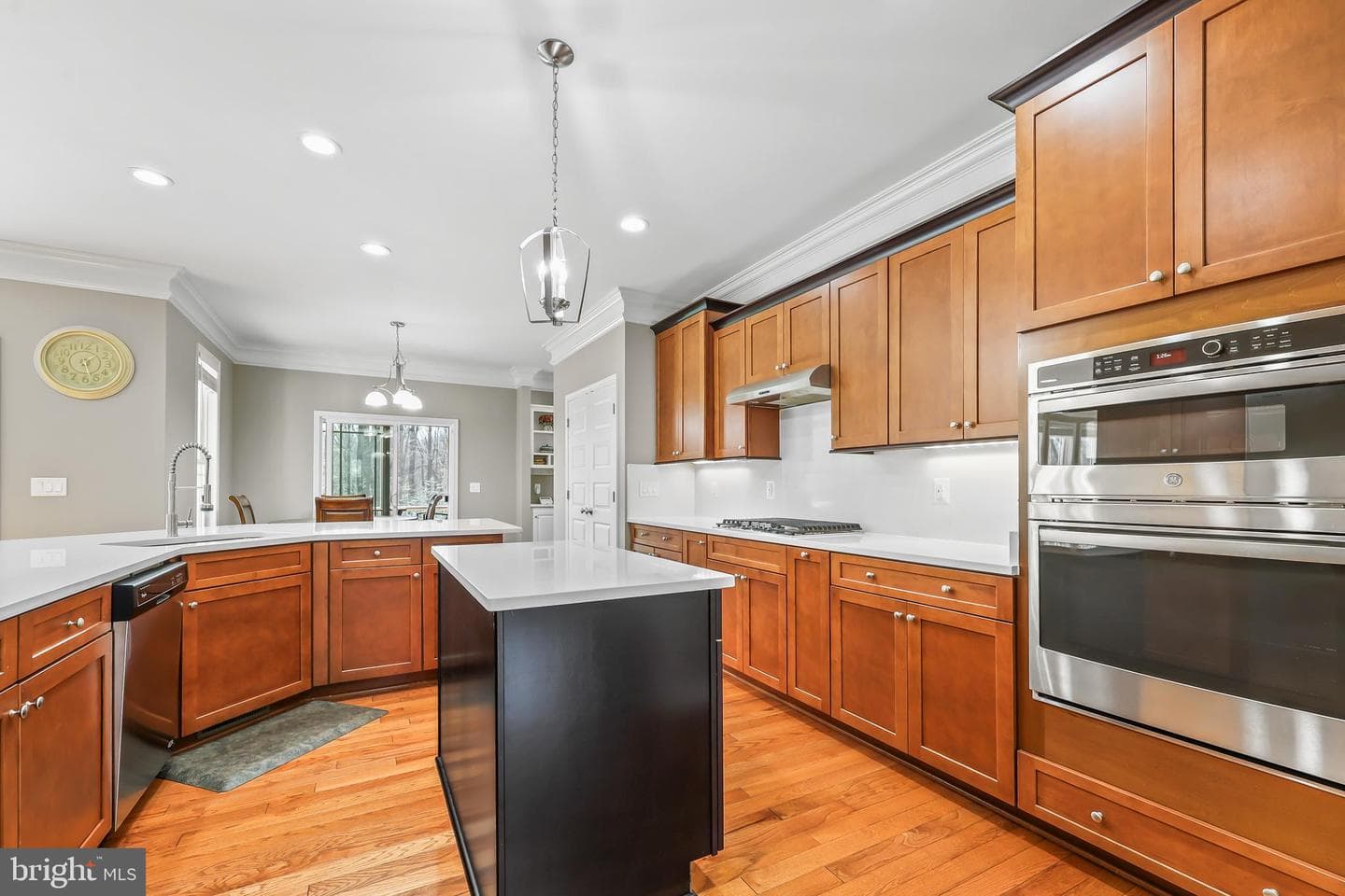 7022 Barclay Drive photo 11