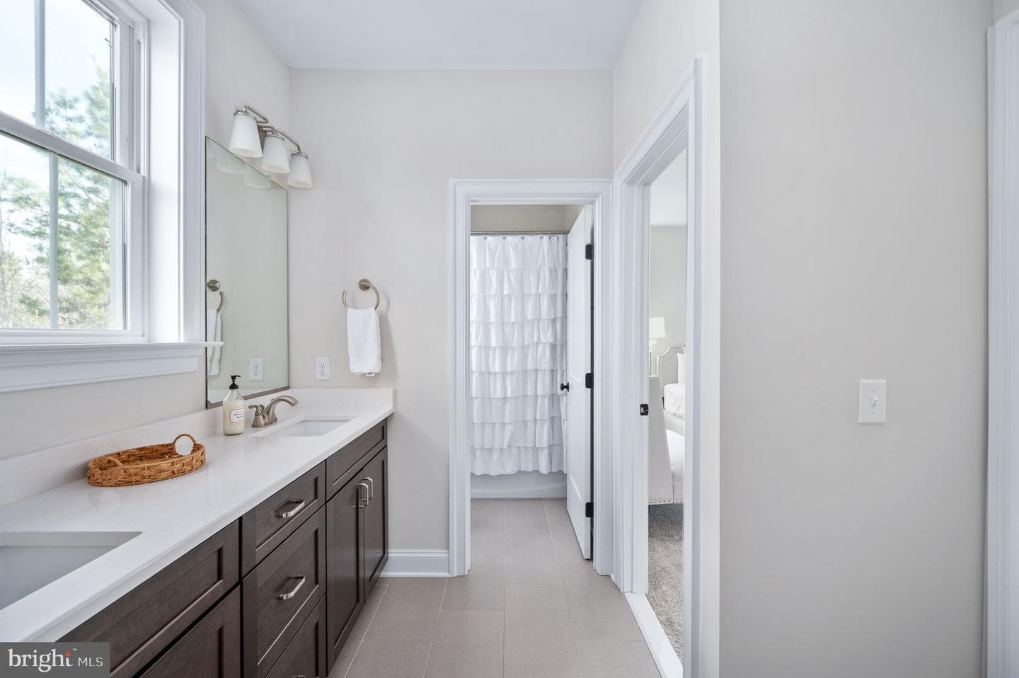 10912 Downton Avenue photo 45