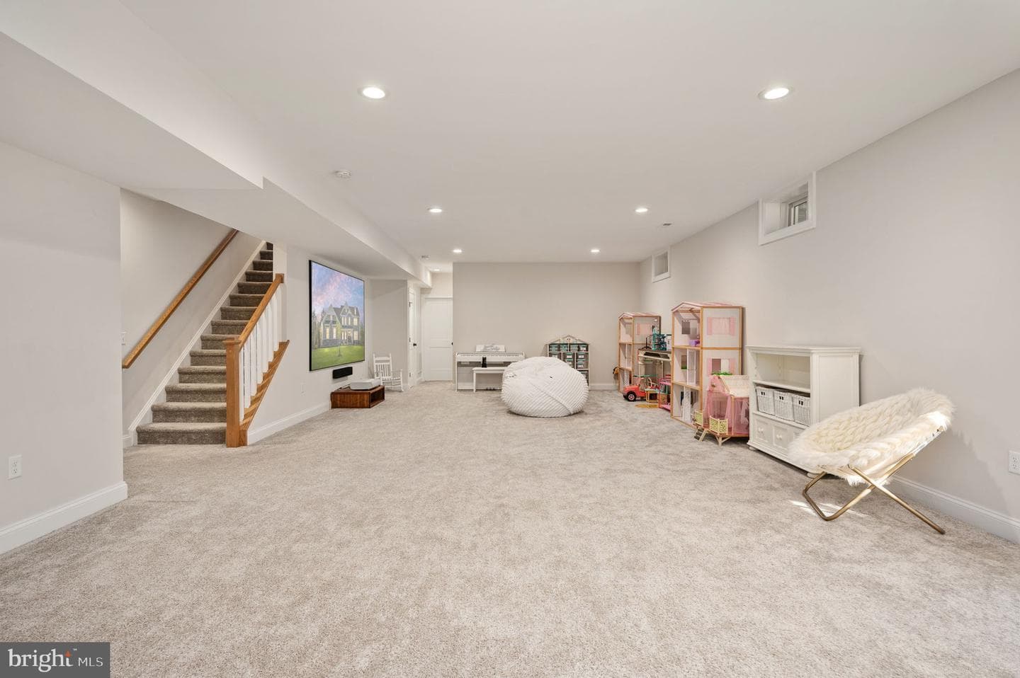 10912 Downton Avenue photo 49
