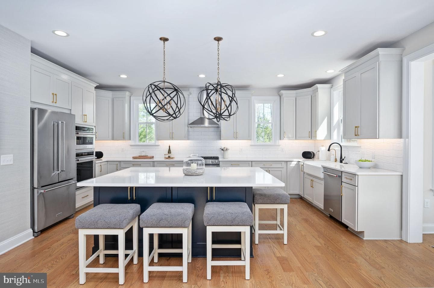 10912 Downton Avenue photo 9