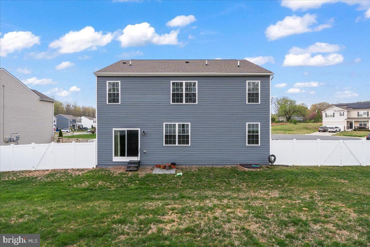 7404 Jake Court photo 7