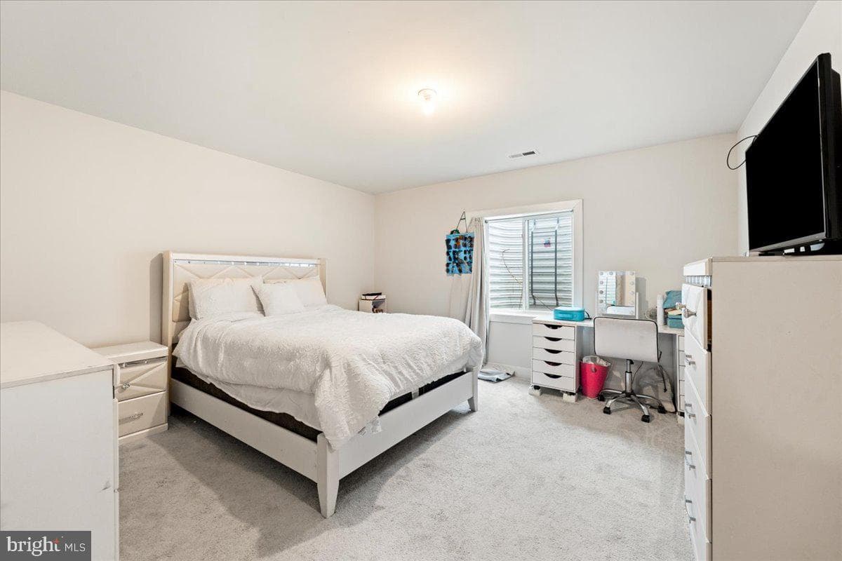 7609 Loughton Lane photo 36