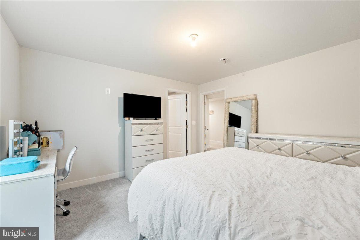7609 Loughton Lane photo 37