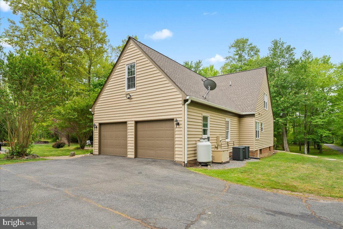 7403 Barrister Court photo 13