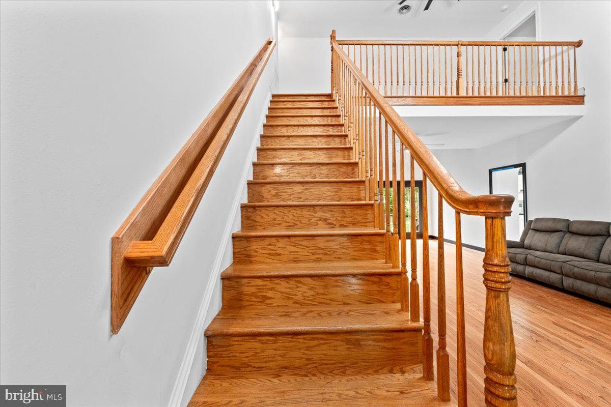 7403 Barrister Court photo 54