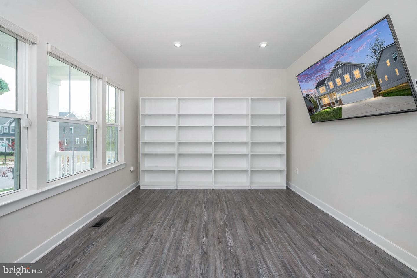 9104 Maple Run Drive photo 11