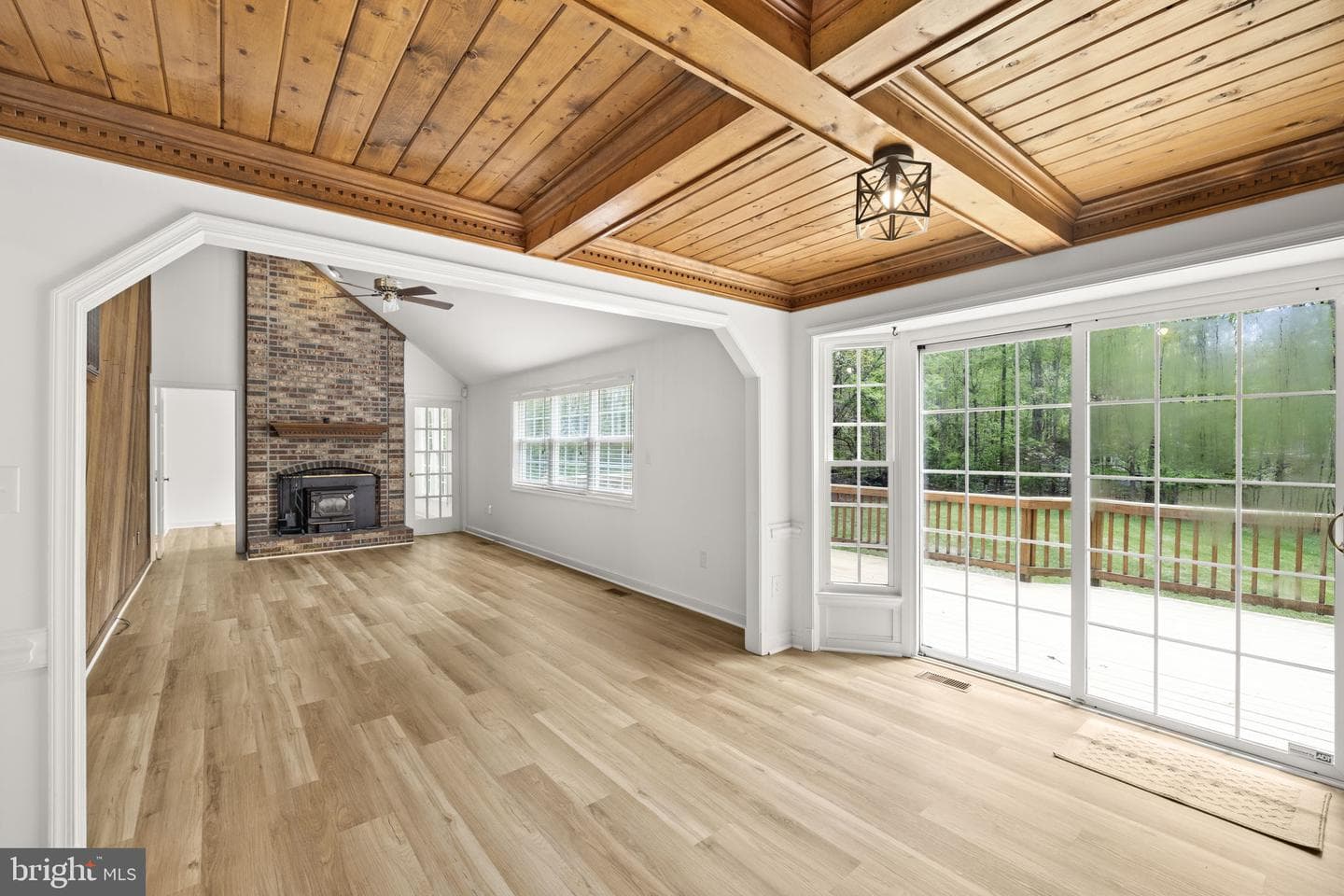 7300 River Road photo 18