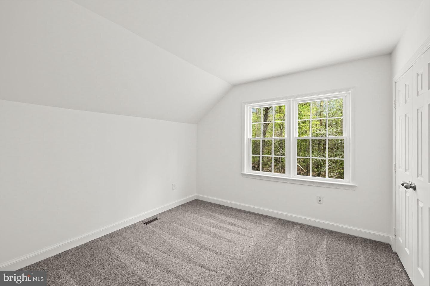 7300 River Road photo 42