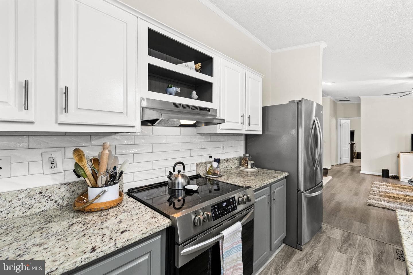9401 Mill Pond Road photo 10