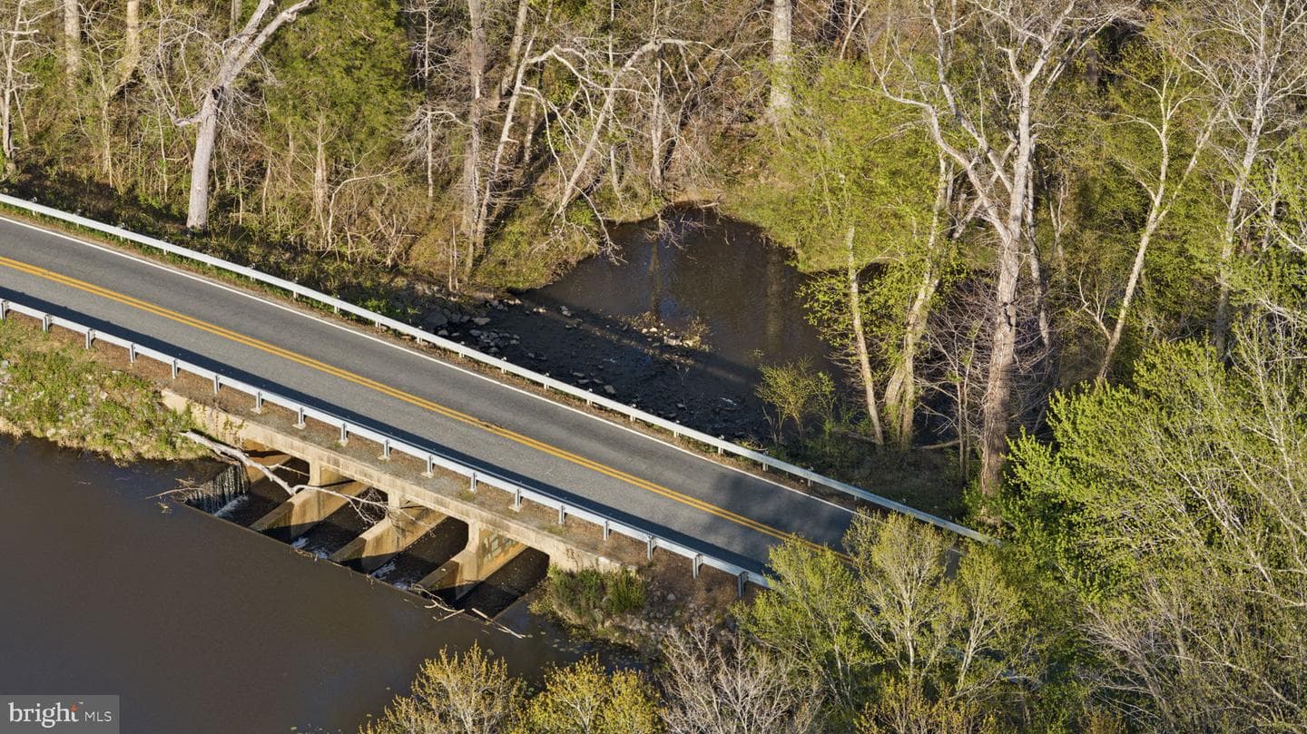 9401 Mill Pond Road photo 43