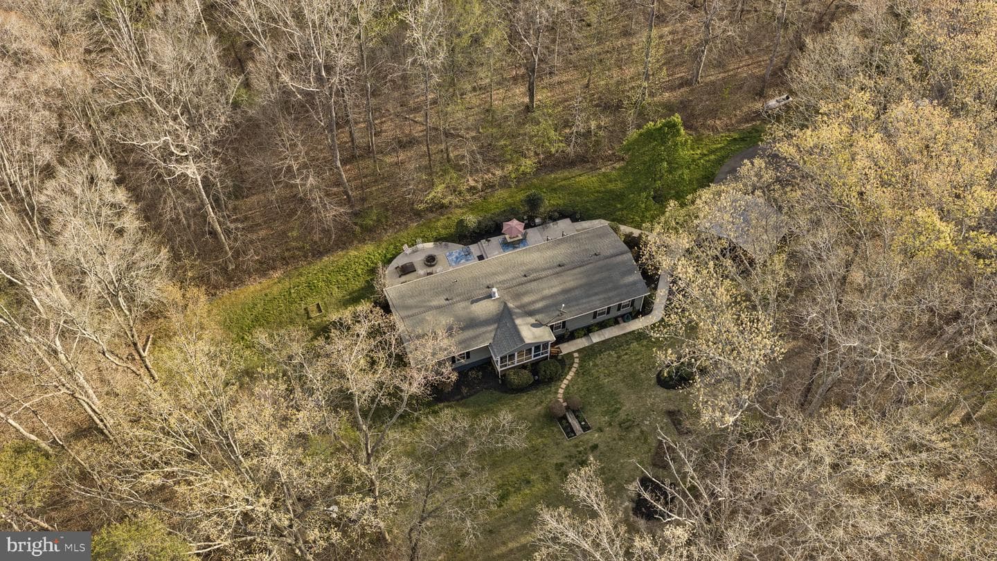 9401 Mill Pond Road photo 5