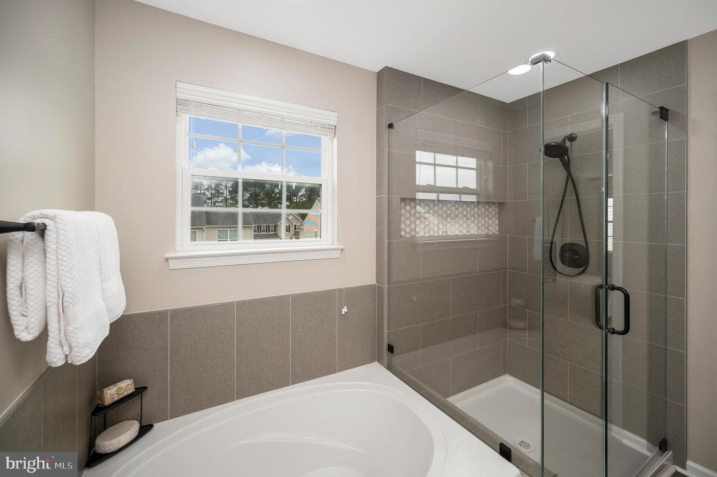 9610 Hazelbrook Court photo 36