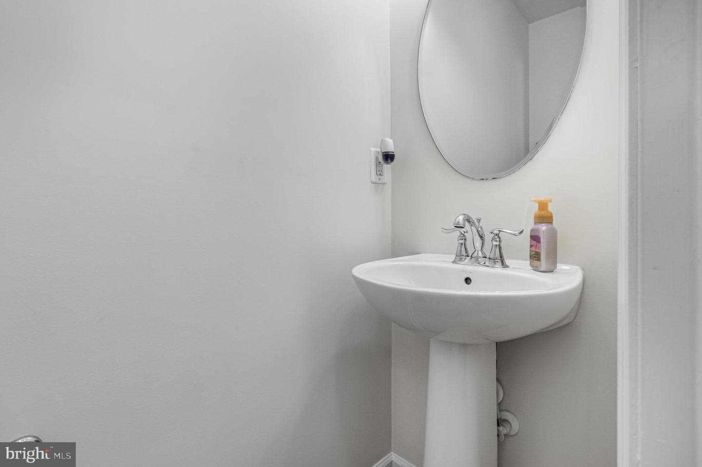 5701 Spring Arbor Circle photo 10