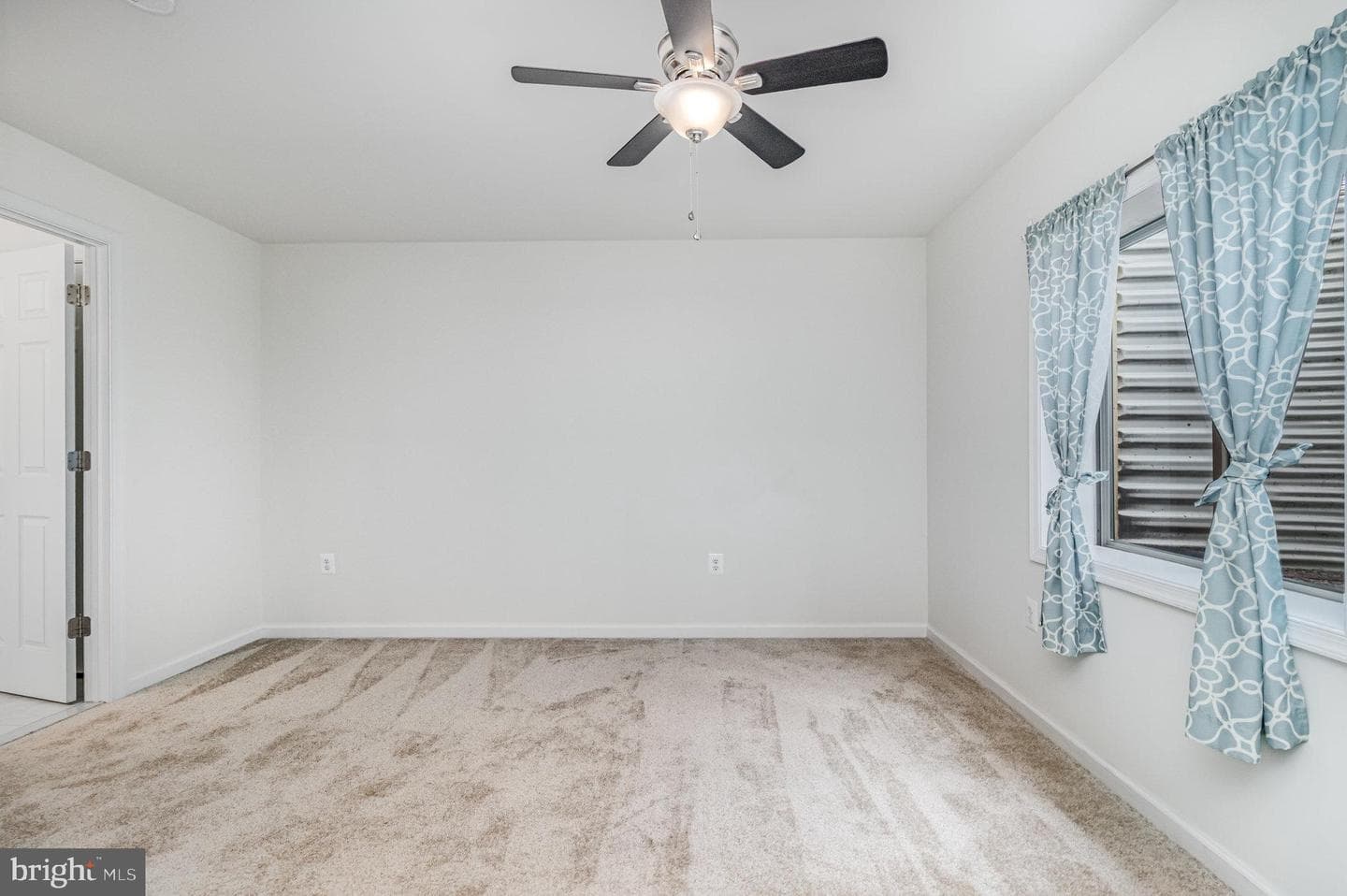 5701 Spring Arbor Circle photo 20