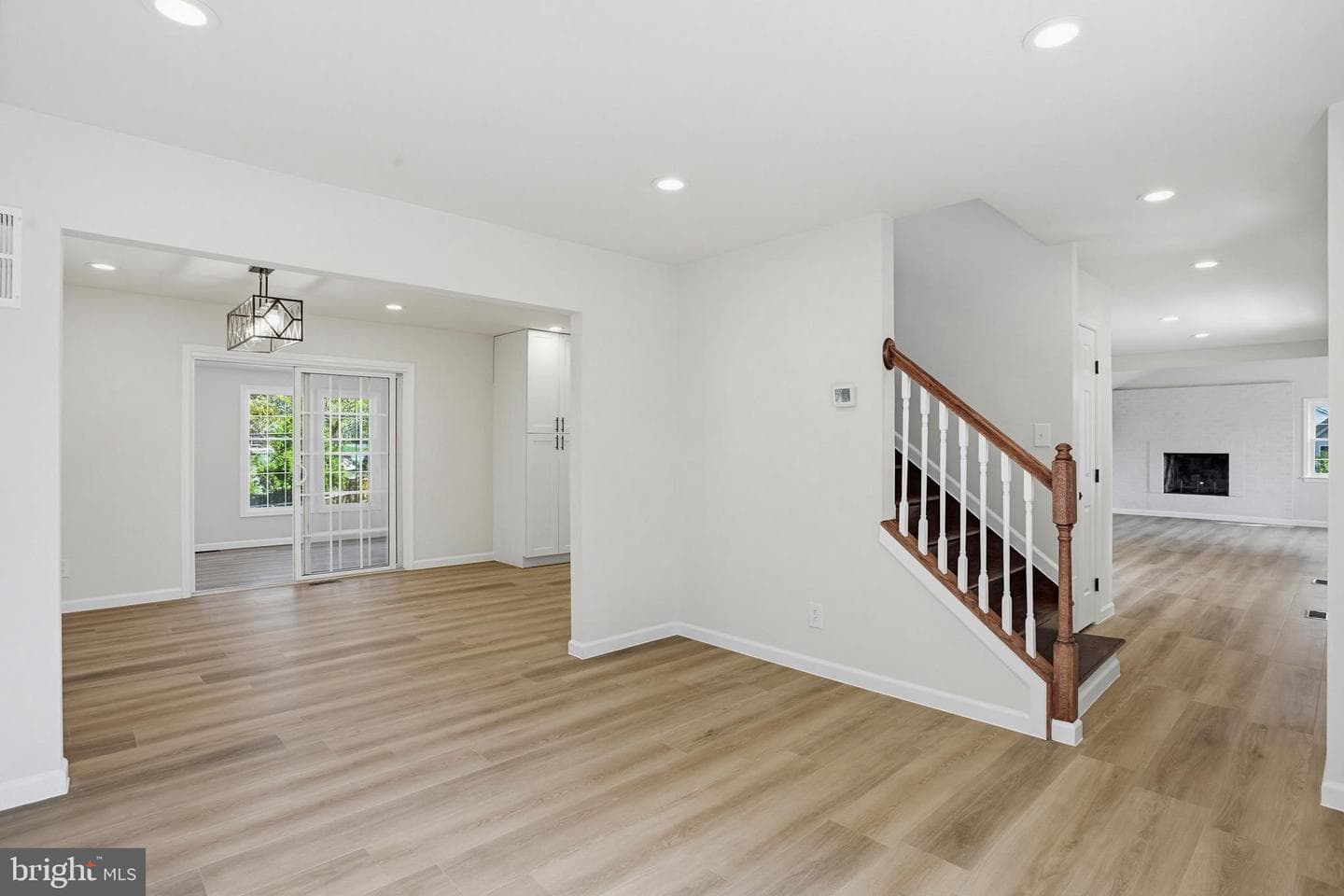 4205 Amelia Drive photo 3