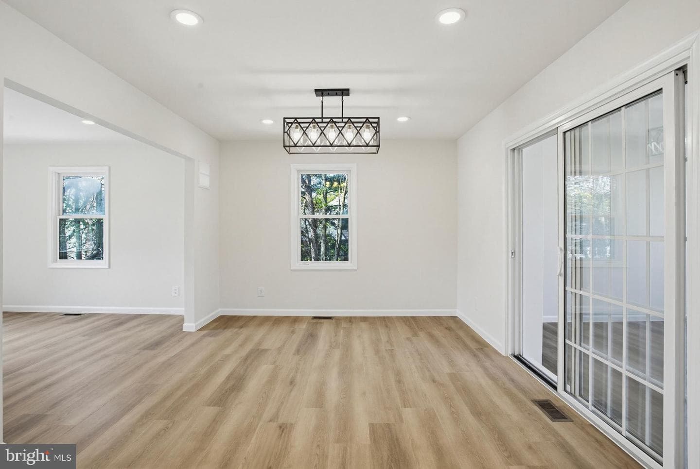 4205 Amelia Drive photo 6