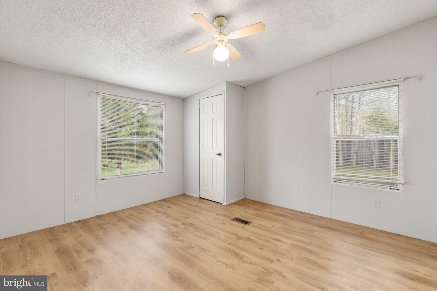 4703 Holly Drive photo 14