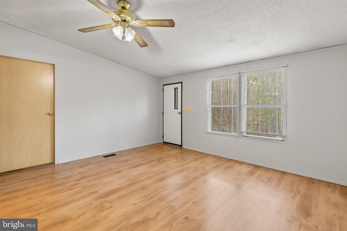 4703 Holly Drive photo 3