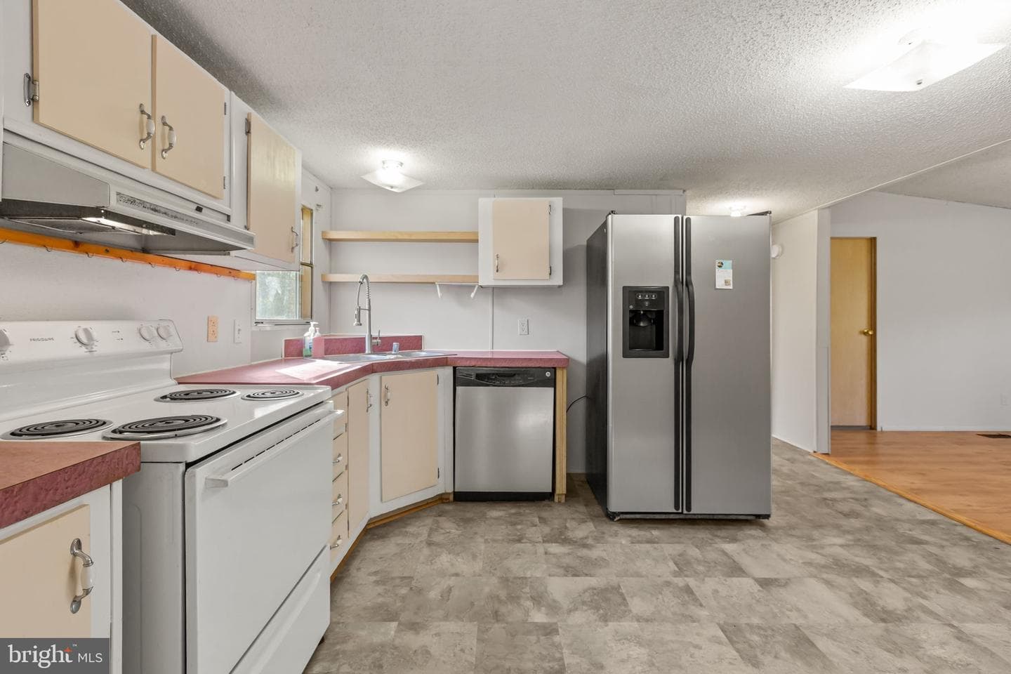 4703 Holly Drive photo 9