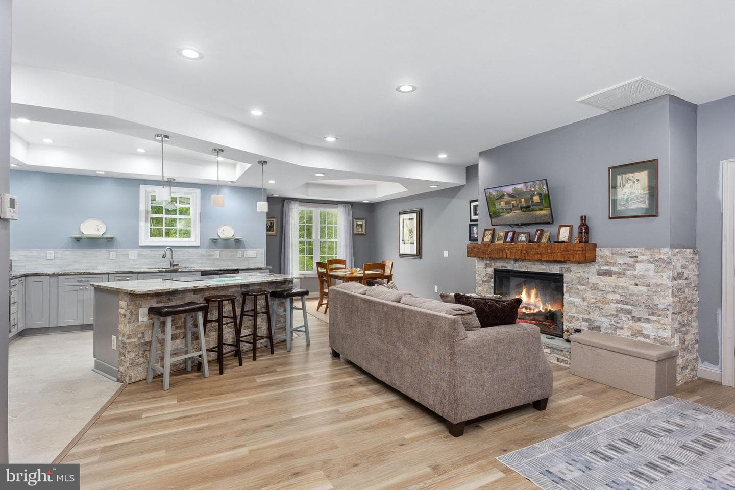 3137 Blount Drive photo 4