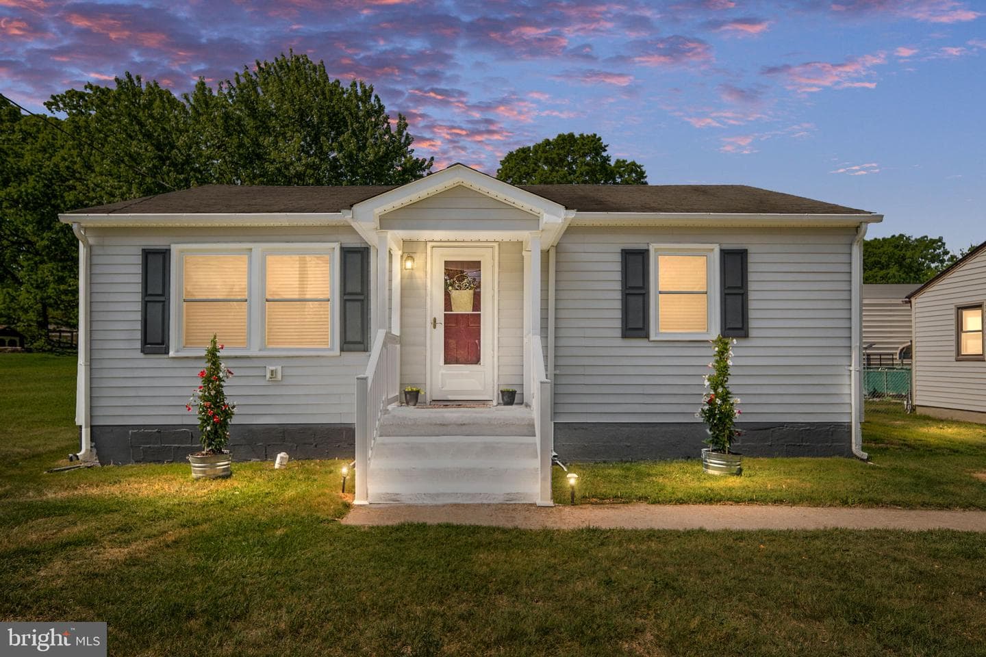 120 Mclaws Street E photo 48