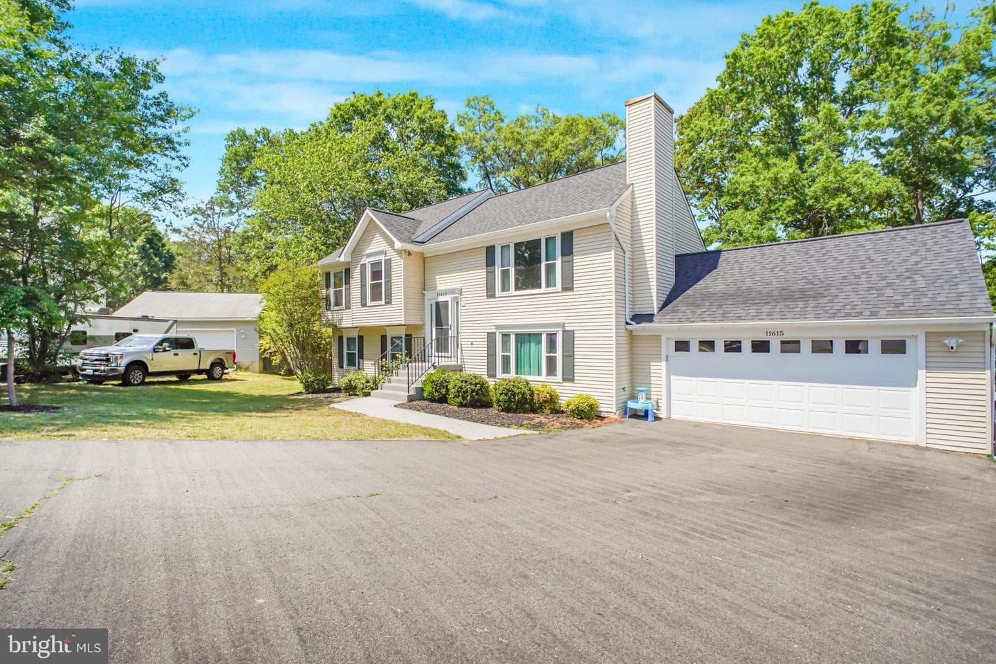 11615 Kenton Drive photo 3