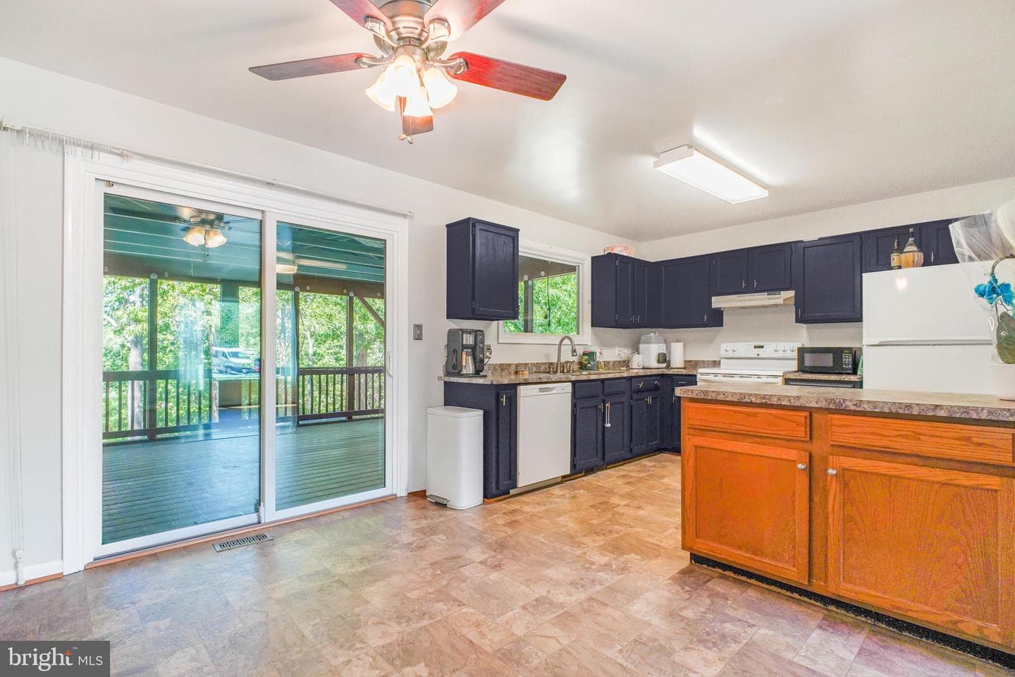 11615 Kenton Drive photo 4