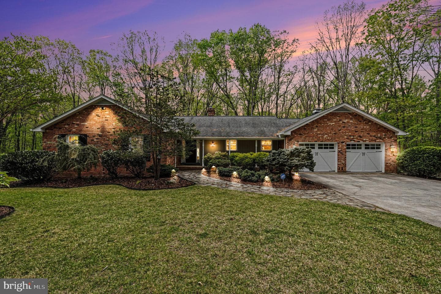 7 River Bluffs Drive
