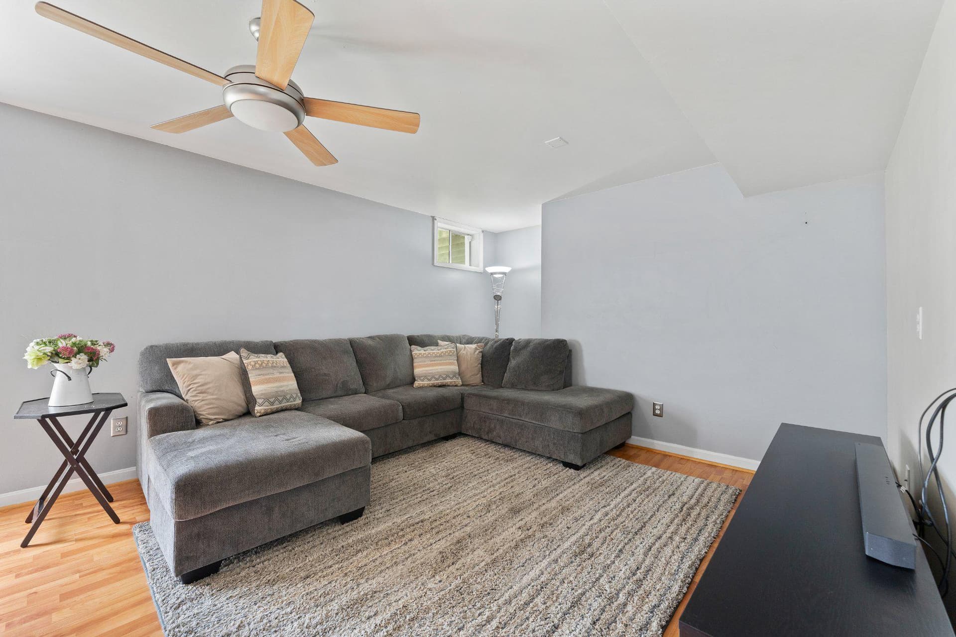 8811 Kent Court photo 25