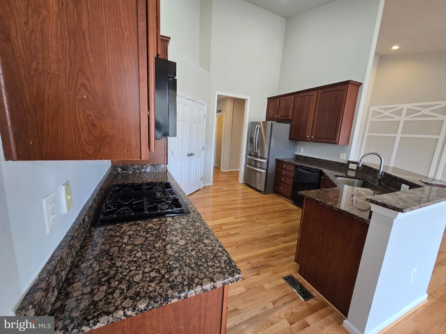 5104 Sewells Pointe Drive photo 16