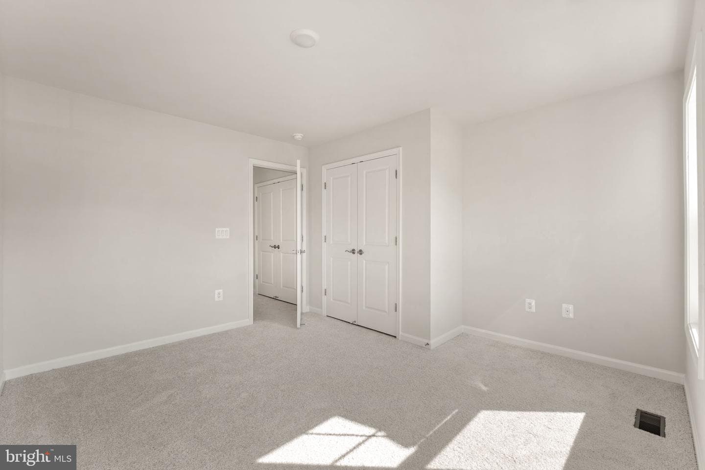 4220 Command Field Court photo 29