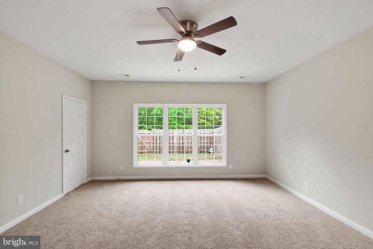 7112 Radford photo 11