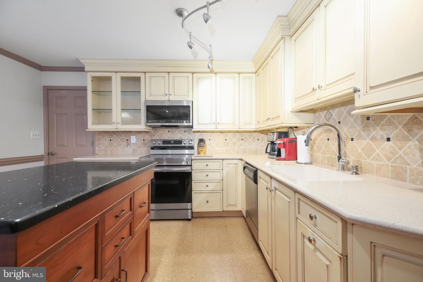 107 Valley View Road photo 25