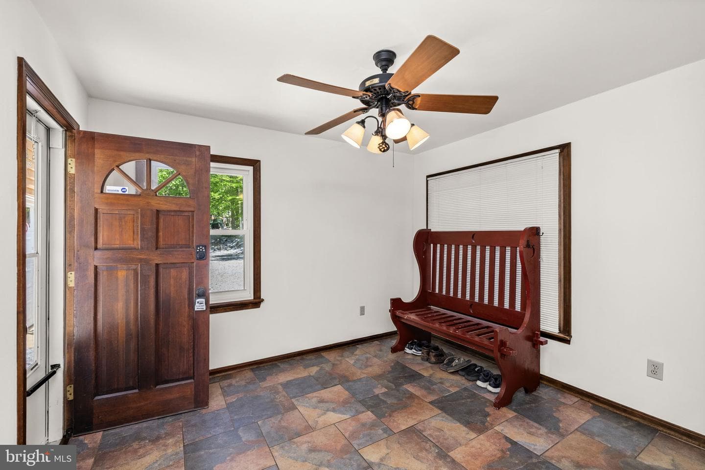 228 Morgan photo 20