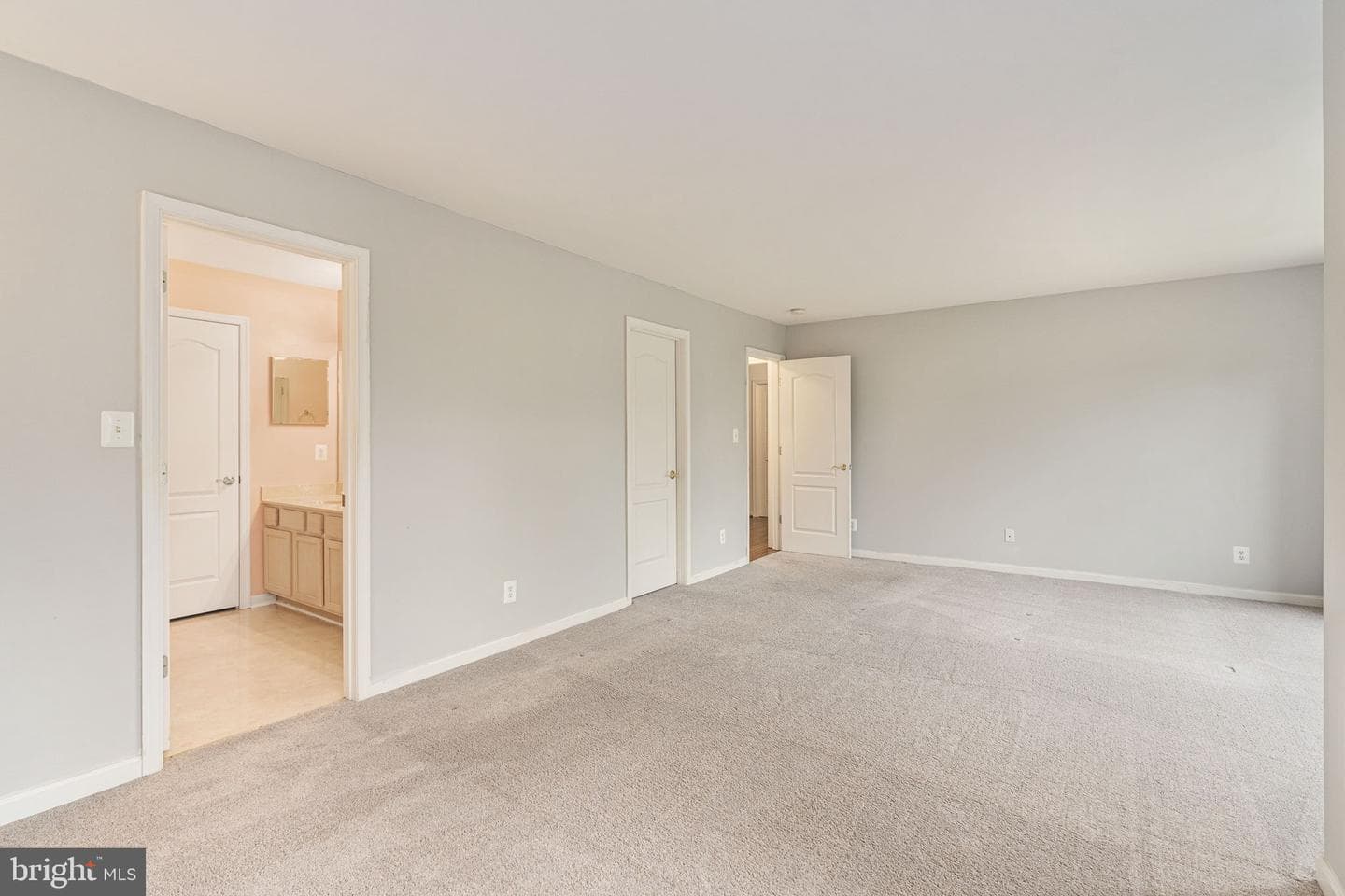 10400 Kings Cove Court photo 11