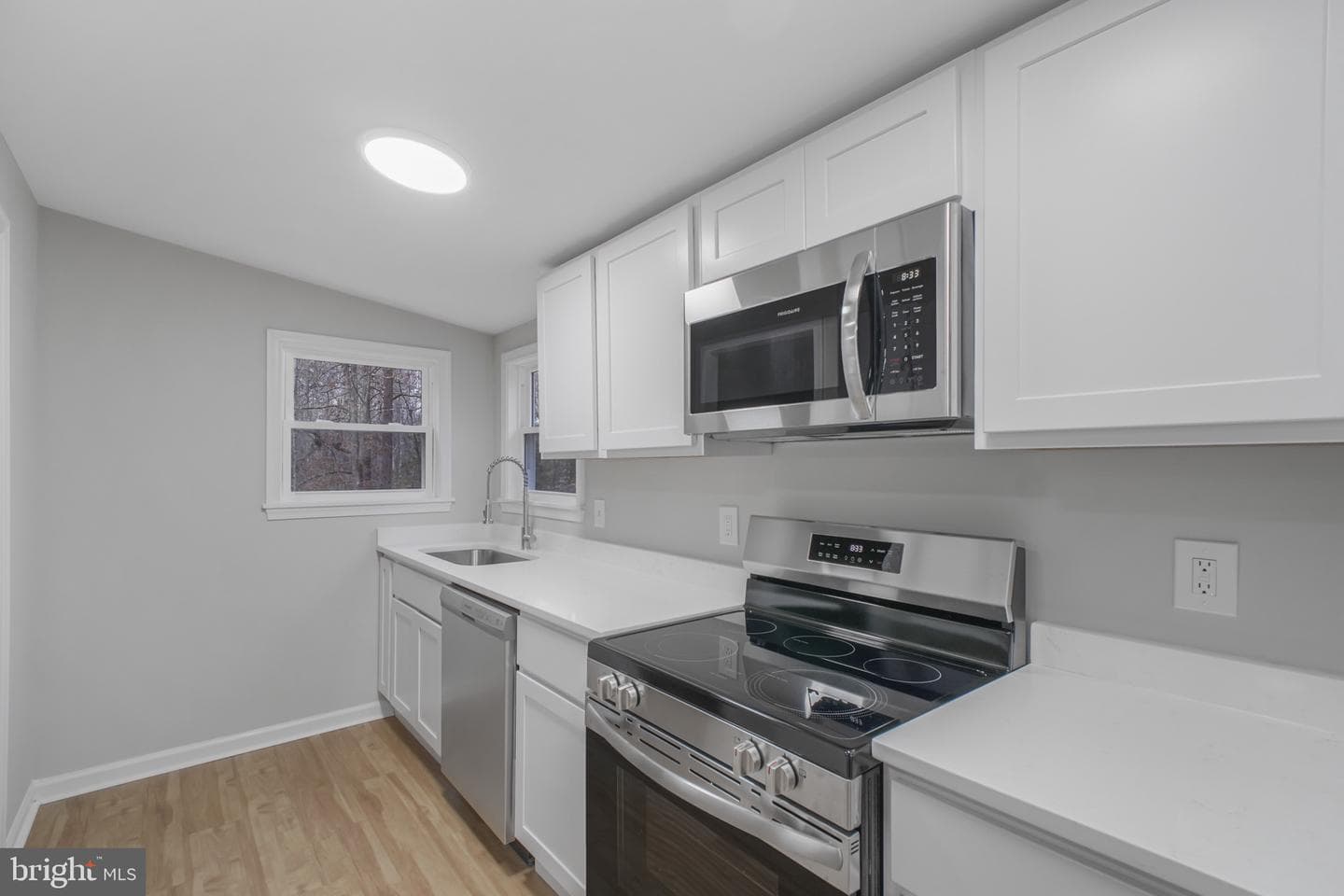 5003 Holly Drive photo 9