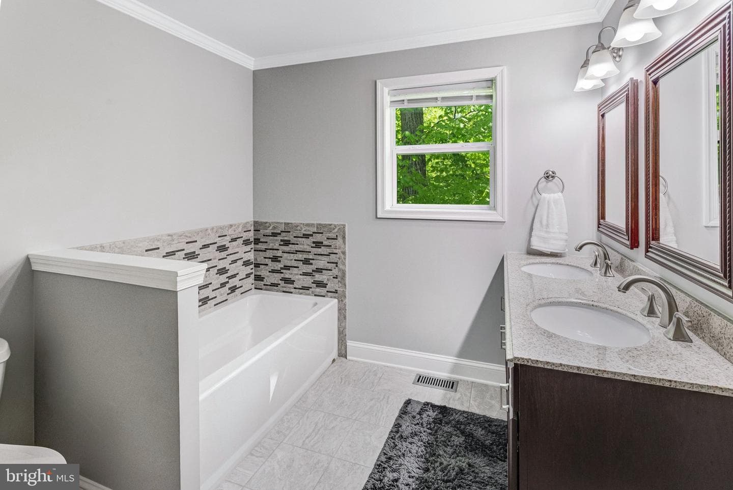 10206 Gayle Court photo 28
