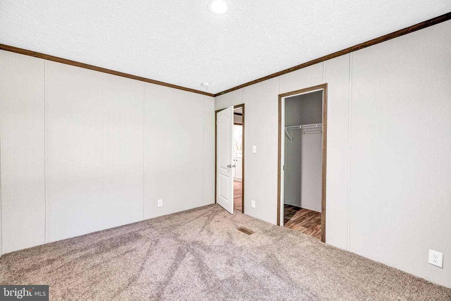 11919 Belfonte Road photo 29