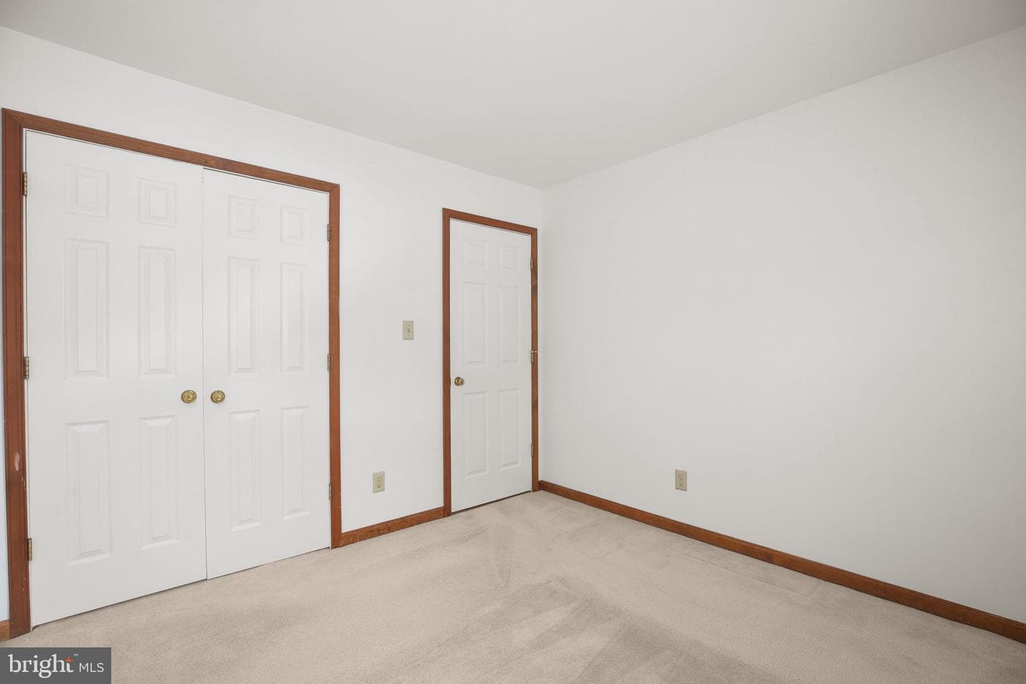 619 Shamrock Drive photo 23