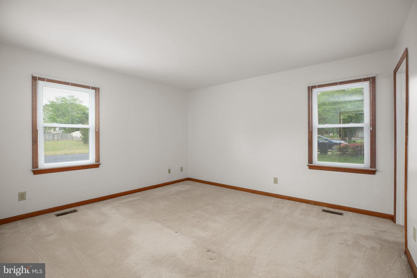 619 Shamrock Drive photo 24