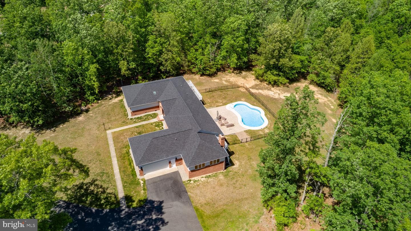 10201 Elys Ford Road photo 4