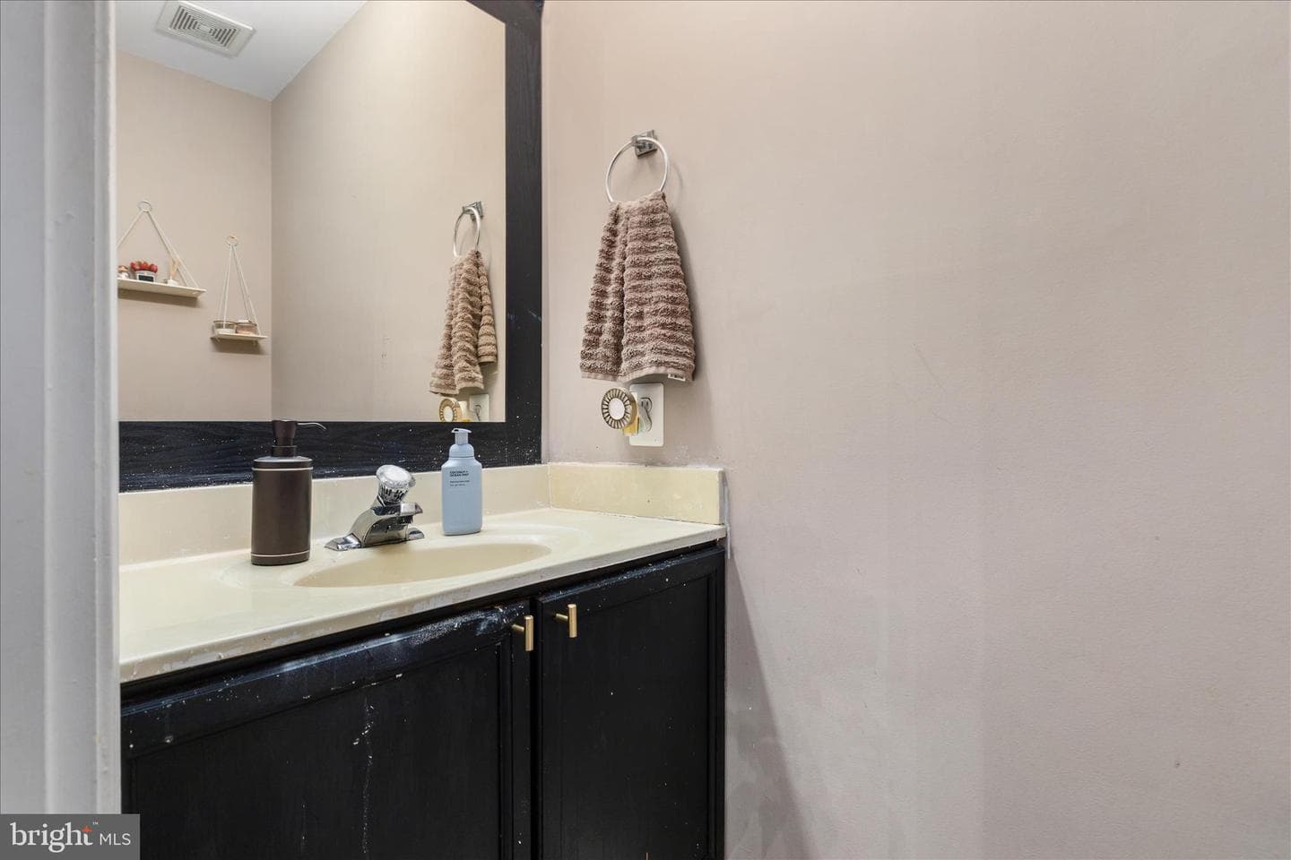 5700 Falls Way Court photo 15