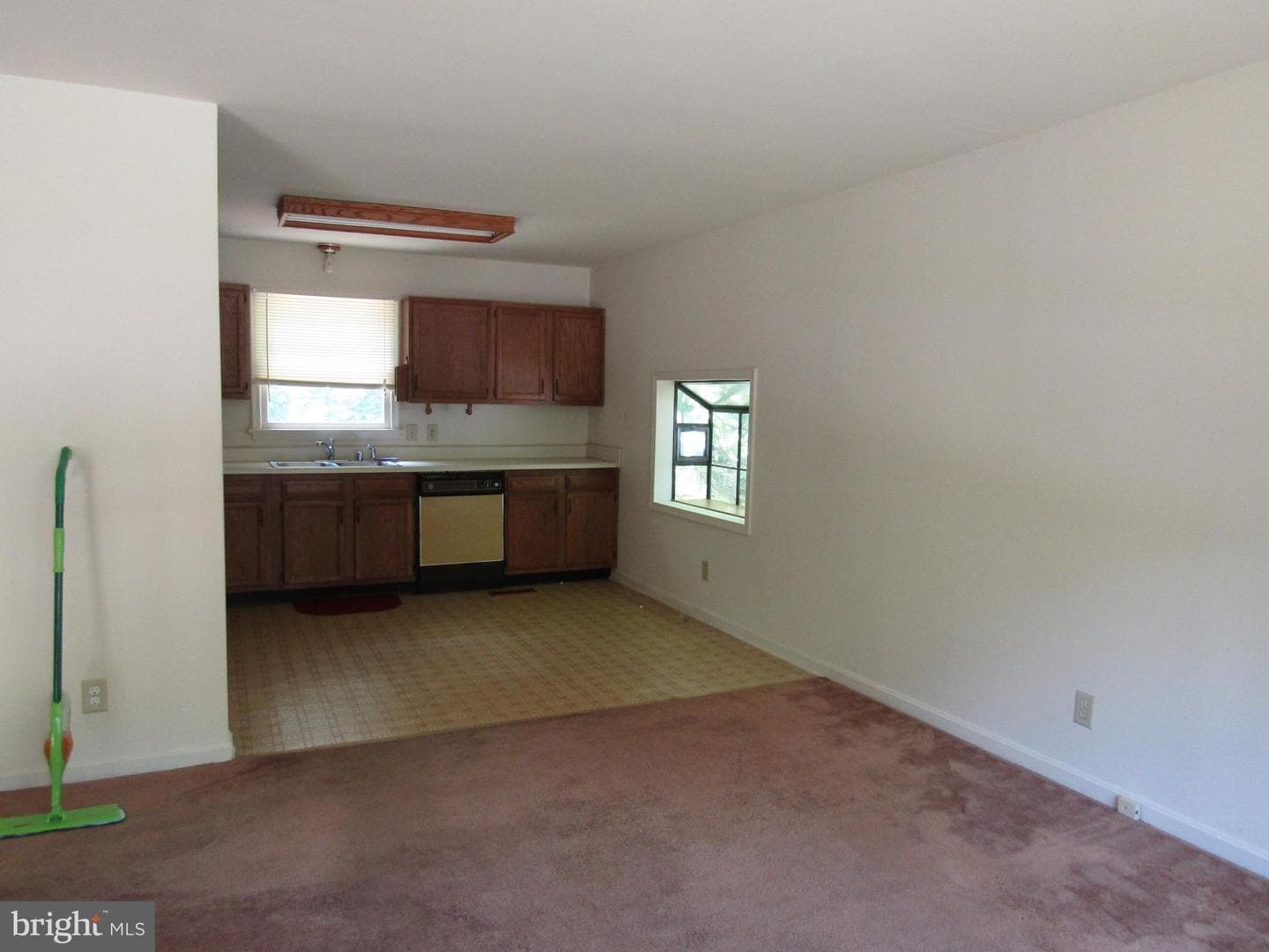 418 Cleveland Court photo 3