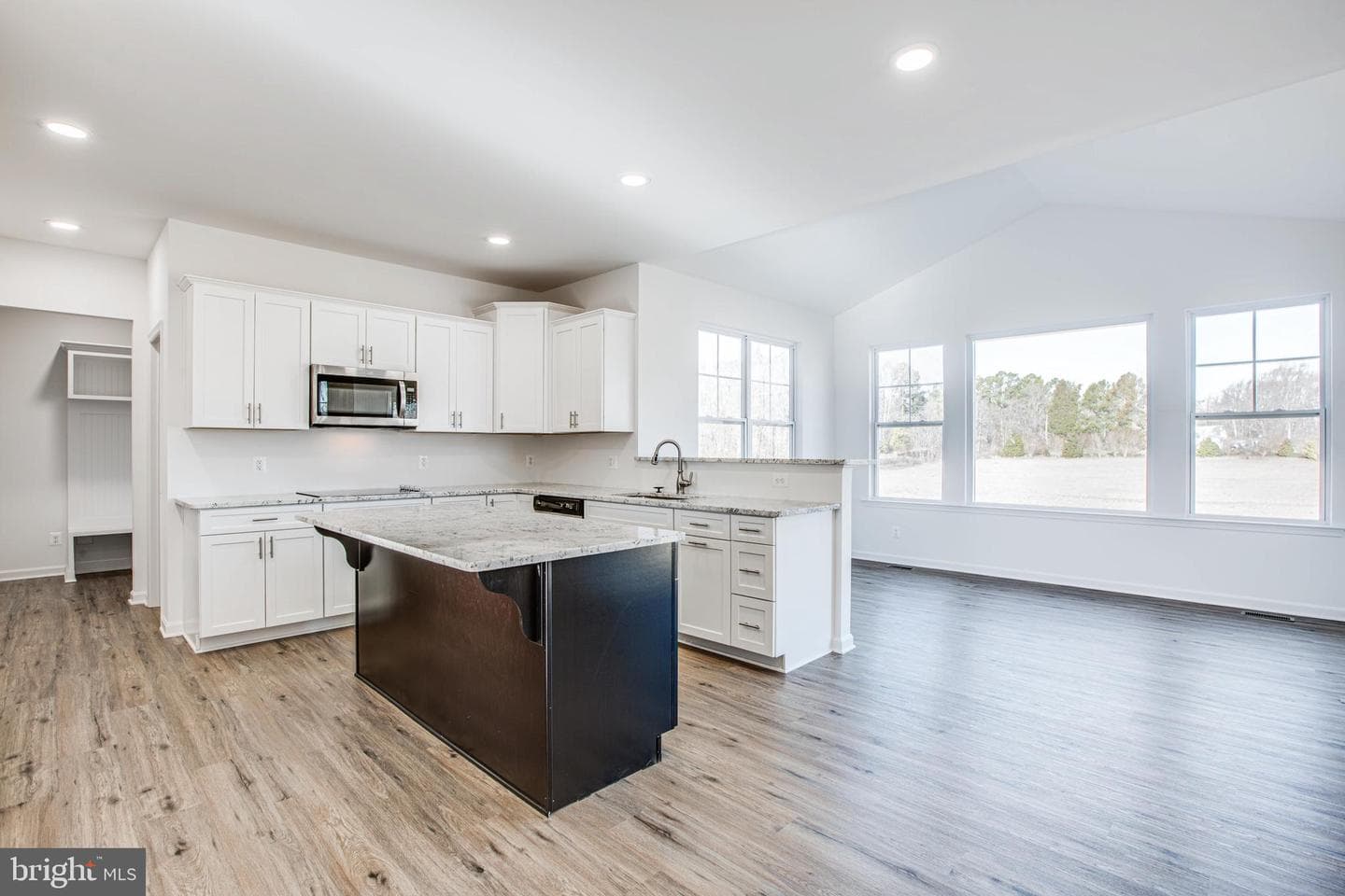 12423 Josephine Lane photo 10