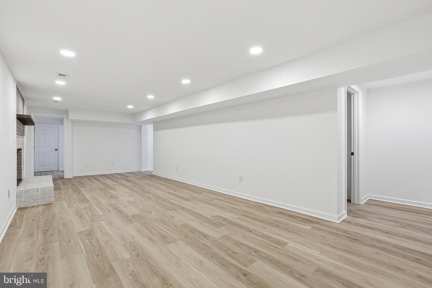 310 Sycamore Drive photo 23