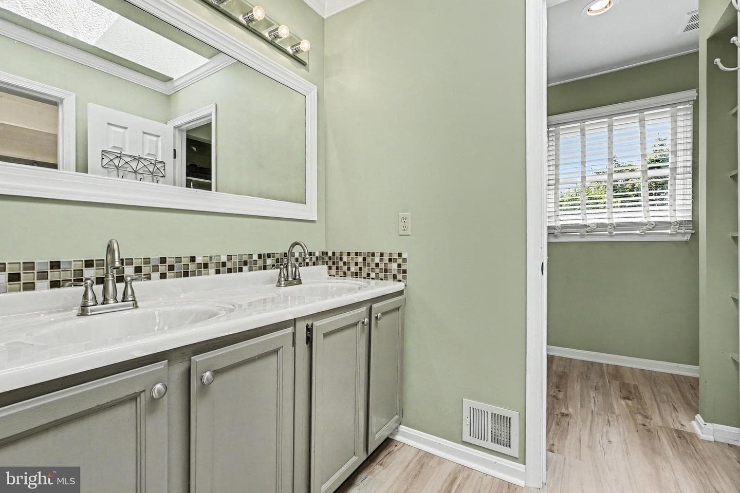 11218 Beauclaire Boulevard photo 15